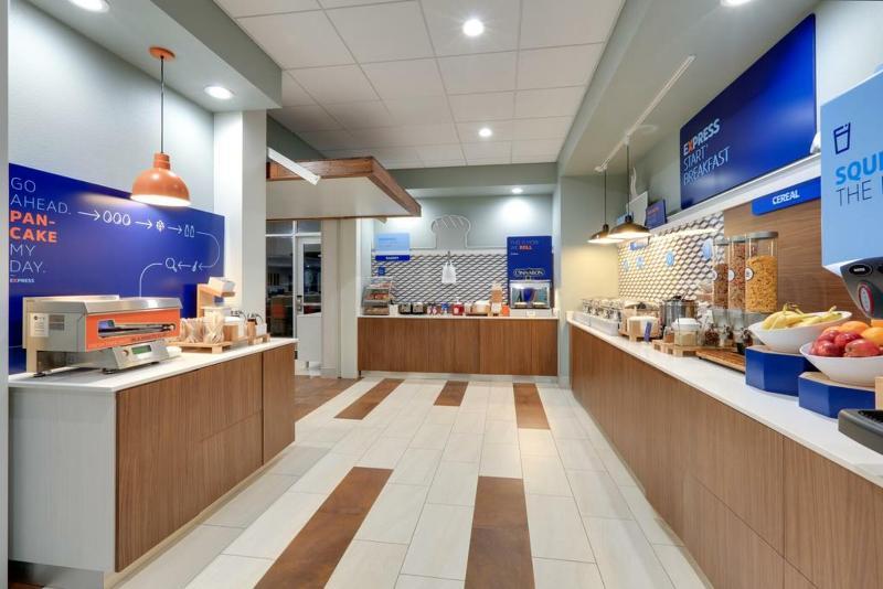 Holiday Inn Express & Suites - Dallas Nw Hwy - Love Field By Ihg Esterno foto